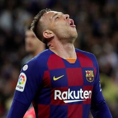 Alerta Arthur: peligra su presencia para el partido ante el Nápoles