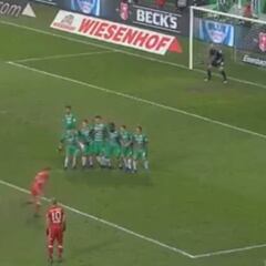 La bestial falta de Alaba que hizo tragarse la red al portero