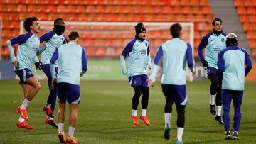 Barrios, titular; Griezmann y Morata, ataque contra el Levante