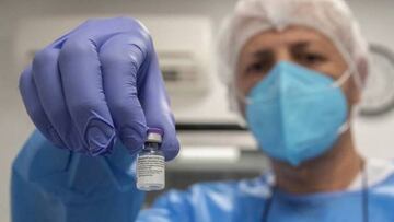 Una radióloga relata sus efectos secundarios de la segunda dosis de Pfizer