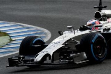 Jenson Button piloto de McLaren con el nuevo MP4-29 en Jerez.