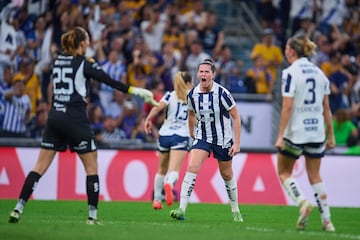 Merel Van Dongen of Monterrey during the final second leg match between Monterrey and Tigres UANL as part of the Liga BBVA MX Femenil, Torneo Apertura 2024 at BBVA Bancomer Stadium on November 25, 2024 in Monterrey, Nuevo Leon, Mexico.