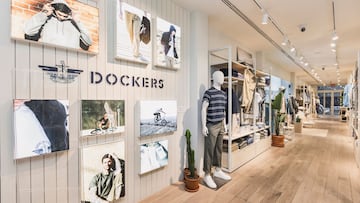 Tienda Dockers con imágenes de BMX y skate en la pared.