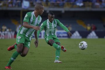 Con goles de Vladimir Hernández y Roberto Ovelar, Millonarios y Nacional igualaron 1-1 en partido valido por la fecha 9 de la Liga Águila. Wuilker Fariñez fue la figura.