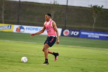 El equipo de Reinaldo Rueda realizó un nuevo entrenamiento en la sede deportiva de la FCF en Barranquilla. Esta viernes viajará a Brasil para el torneo de naciones.