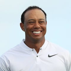 Tiger Woods firma -4 y sigue sorprendiendo con su juego