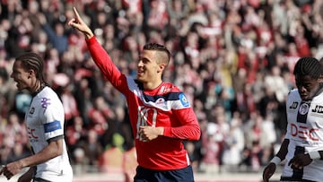 Durante su etapa en el Association Football Clubs Tubize, club de fútbol belga de las localidades de Tubize en la provincia de Brabante Valón,  un ojeador se fijó en el jovencísimo jugador belga. Eden Hazard se unió al Lille Olympique Sporting Club en 2005 y llegó a disputar cinco temporadas antes de recalar en el Chelsea.