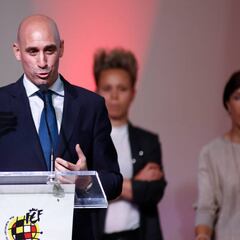 Rubiales ofrece los 1,15 millones necesarios para evitar la huelga
