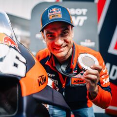 Dani Pedrosa se queda en MotoGP