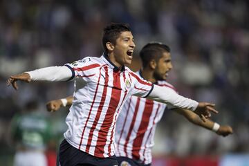 Chivas se encuentra cerca de terminar un torneo para el olvido, pero su situación actual no impide que el Rebaño Sagrado pueda sumar alguna victoria en el camino. Con un gol algo accidental de Ángel Zaldívar, los dirigidos por José Saturnino Cardozo escalaron a la posición 11 del torneo, donde espera mantenerse solo por un tema de dignidad.