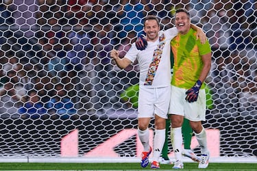 Lluvia de estrellas en Monterrey: Xavi, Totti, Cafú 