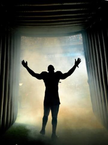 Silueta de Greg Hardy de Carolina Panthers.