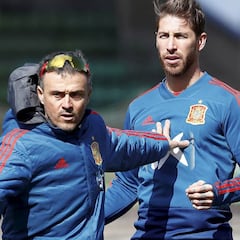 El 'efecto Piqué' en la Selección: catorce defensas y seis centrales