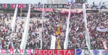 Cerca de 5 mil hinchas asistieron al Monumental para apoyar a Colo Colo antes del partido con Universidad Católica.