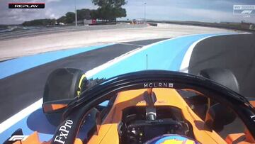 Alonso, en la radio: "Sin ruedas, no tengo frenos, sin puntos..."