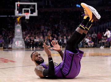 Las mejores imágenes de la noche histórica de LeBron James