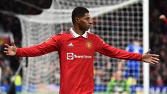 Manchester (United Kingdom), 06/01/2023.- Manchester United's Marcus Rashford reacts after Everton's Conor Coady (not pictured) scored an own goal during the FA Cup third round match between Manchester United and Everton in Manchester, Britain, 06 January 2023. (Reino Unido) EFE/EPA/Peter Powell EDITORIAL USE ONLY. No use with unauthorized audio, video, data, fixture lists, club/league logos or 'live' services. Online in-match use limited to 120 images, no video emulation. No use in betting, games or single club/league/player publications
