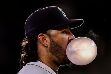 The 4 benefits of chewing gum and the negative impacts to watch out for