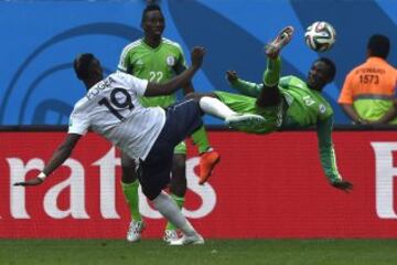 Juwon Oshaniwa y Paul Pogba.