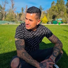 “Fui más que un simple futbolista, lloré mucho al recordar cada momento... Luché contra mis demonios y recuperé mi vida”