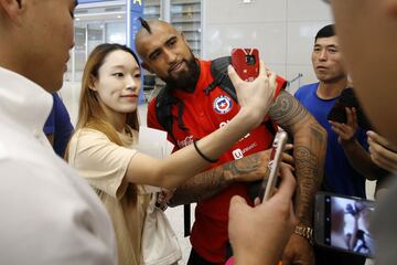 Rostros llenos de sonrisas. Así se veía la Selección al llegar al aeropuerto de Seul para el amistoso ante Corea del Sur este martes. Selfies y autógrafos.