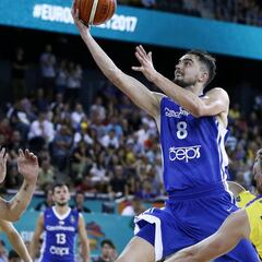 Un Satoransky total (20-13-6) lidera a la República Checa