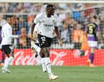 Why did Valencia defender Mouctar Diakhaby not stand with anti-racism banner?
