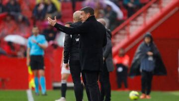 Luis Miguel Carrion, manager of FC Cartagena during the La Liga Smartbank match between Granada CF and FC Cartagena at Nuevo Los Carmenes Stadium on 8 January, 2023 in Granada, Spain.
(Photo by Álex Cámara/NurPhoto via Getty Images)