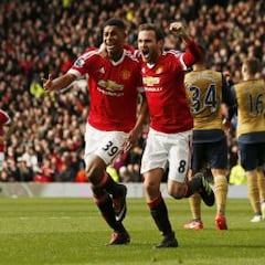 Rashford ilusiona al United y descuelga al Arsenal