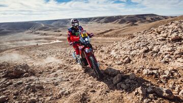 Joan Barreda con la Honda en Arabia.