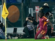 Manu Koné celebra un gol.