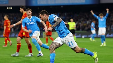 Soccer Football - Serie A - Napoli v Lecce - Stadio Diego Armando Maradona, Naples, Italy - March 14, 2026 Napoli's Matteo Politano celebrates scoring their second goal REUTERS/Ciro De Luca