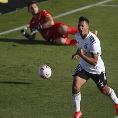 Morales sonríe en Sausalito