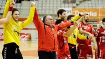 El Gijón festeja su éxito histórico.