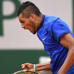 Kyrgios provides sparks on wet Roland Garros opener