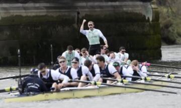 En hombres Cambridge consigui¨® su objetivo de romper la racha de tres victorias consecutivas de Oxford.