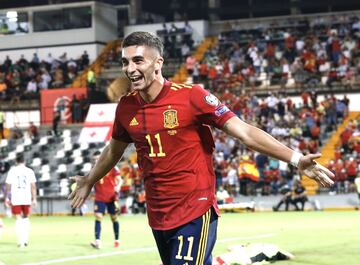 3-0. Ferrán Torres celebra el tercer gol.