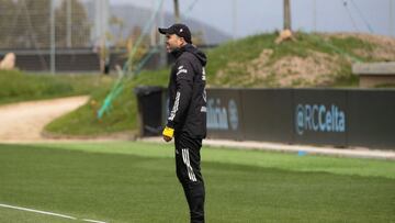 El entrenador argentino Eduardo Coudet, durante el entrenamiento del Celta en la previa de enfrentarse al Betis.