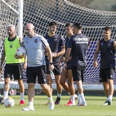 Media plantilla por inscribir