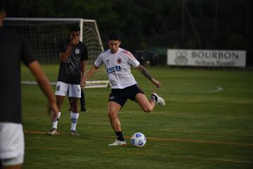 A lo largo del fin de semana, Gustavo Cuellar, Víctor Cantillo y Miguel Ángel Borja se sumaron a James y Vargas en la concentración.