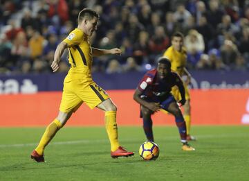 Gameiro sets himself to score Atleti's third on the hour mark.