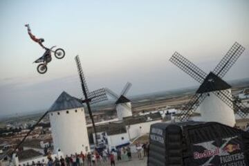 Exhibición de los X-Fighters en Campo de Criptana