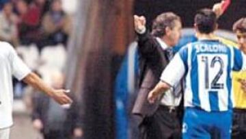 <b>EXPULSADO. </b>El ruso respondió con aplausos a los gritos de 'Karpin muérete' y fue expulsado por ello.