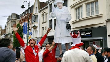 Amor a su reina. Isabel II de Inglaterra no pod&iacute;a faltar a la cita.
 