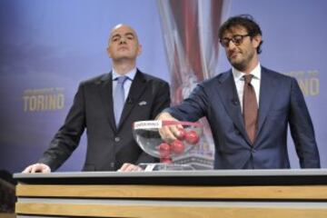 El embajador de la final de Turín, el ex internacional italiano Ciro Ferrera durante el sorteo de los cuartos de final de la UEFA Europa League en la sede de la UEFA en Nyon.