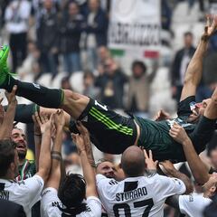 Gianluigi Buffon retires at 45