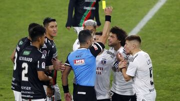 Fernando Véjar consignó en su informe arbitral duros insultos por parte de Leonardo Gil y un colaborador de Gustavo Quinteros. "Nos tienen que respetar, somos un equipo grande"