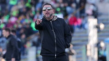 Antonio Mohamed head coach of Toluca during the 8th round match between FC Juarez and Toluca as part of the Liga BBVA MX, Torneo Clausura 2025 at Olimpico Benito Juarez Stadium, on February 22, 2025 in Ciudad Juarez, Chihuahua, Mexico.