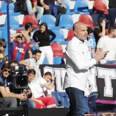 "Es un reto ganar en un campo tan especial como Ipurua"