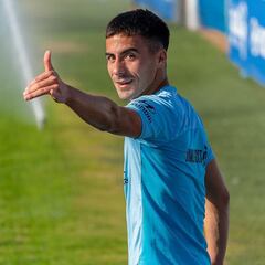 “Quiero firmar luego en España, jugar bien y volver a la Roja”